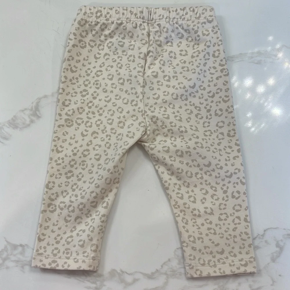 Baby Gap organic cotton snow leopard print leggings